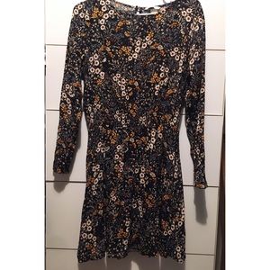 H&M long sleeve floral dress: like new!